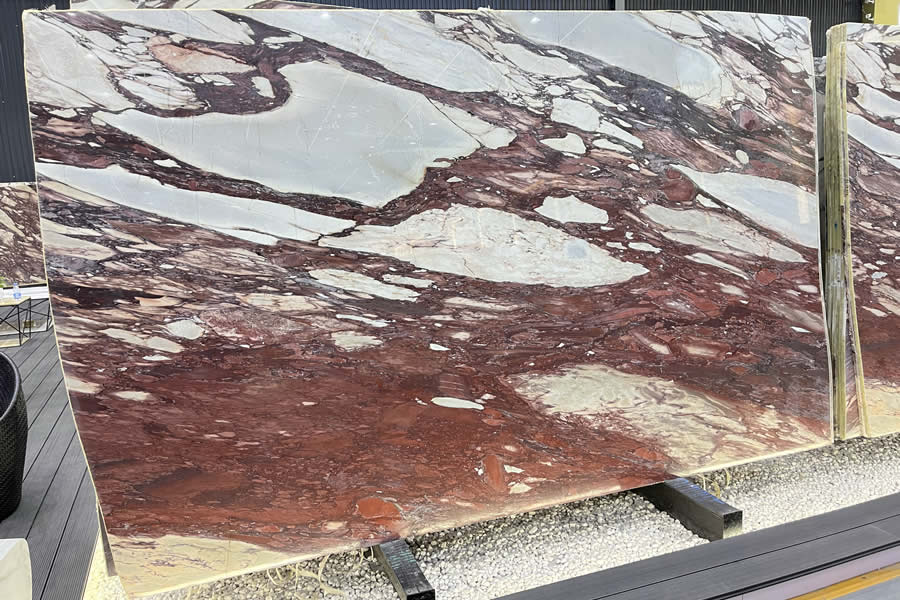 Calacatta Viola (Red Shade)