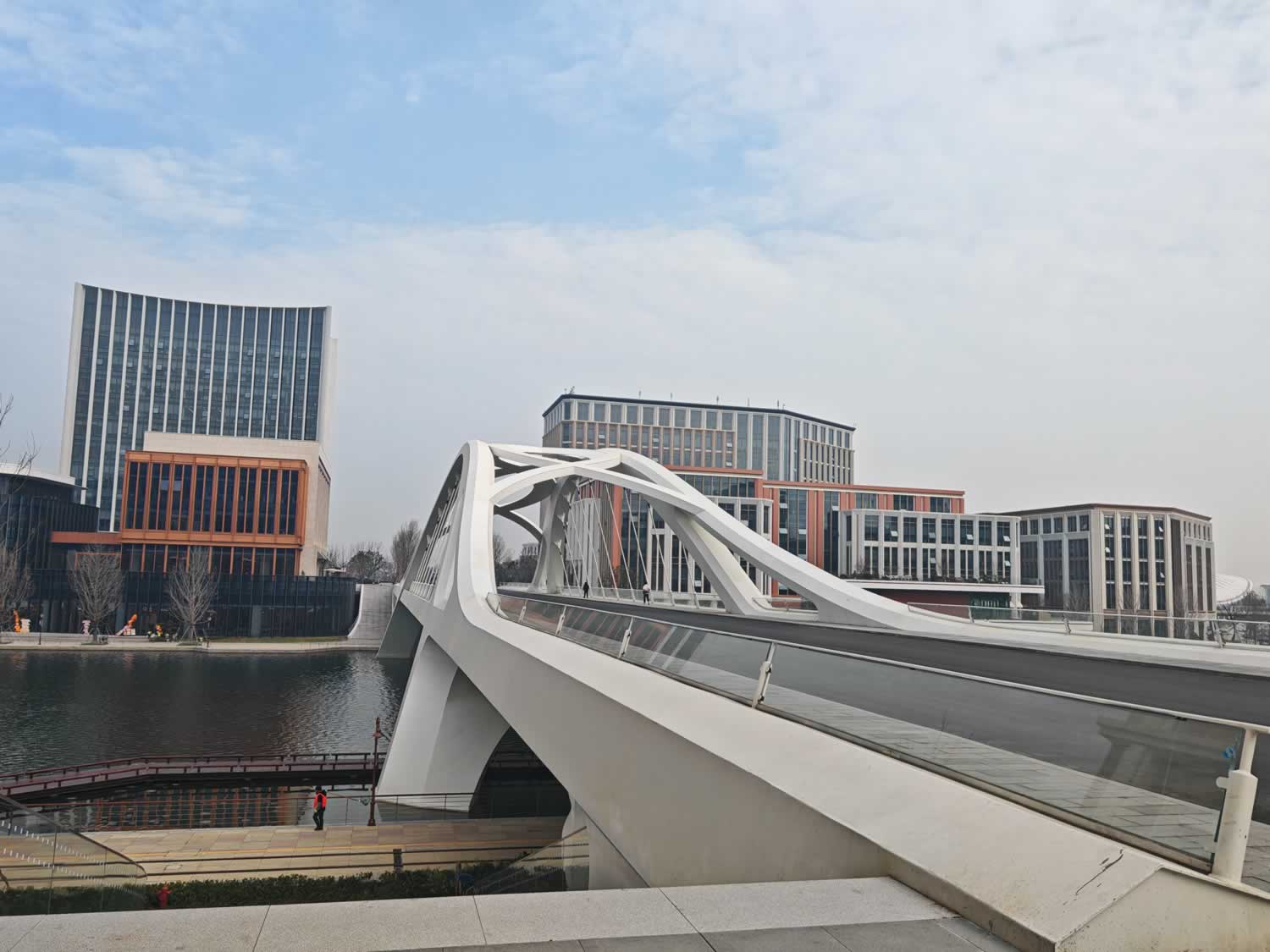 Huawei- Lianqiu Lake