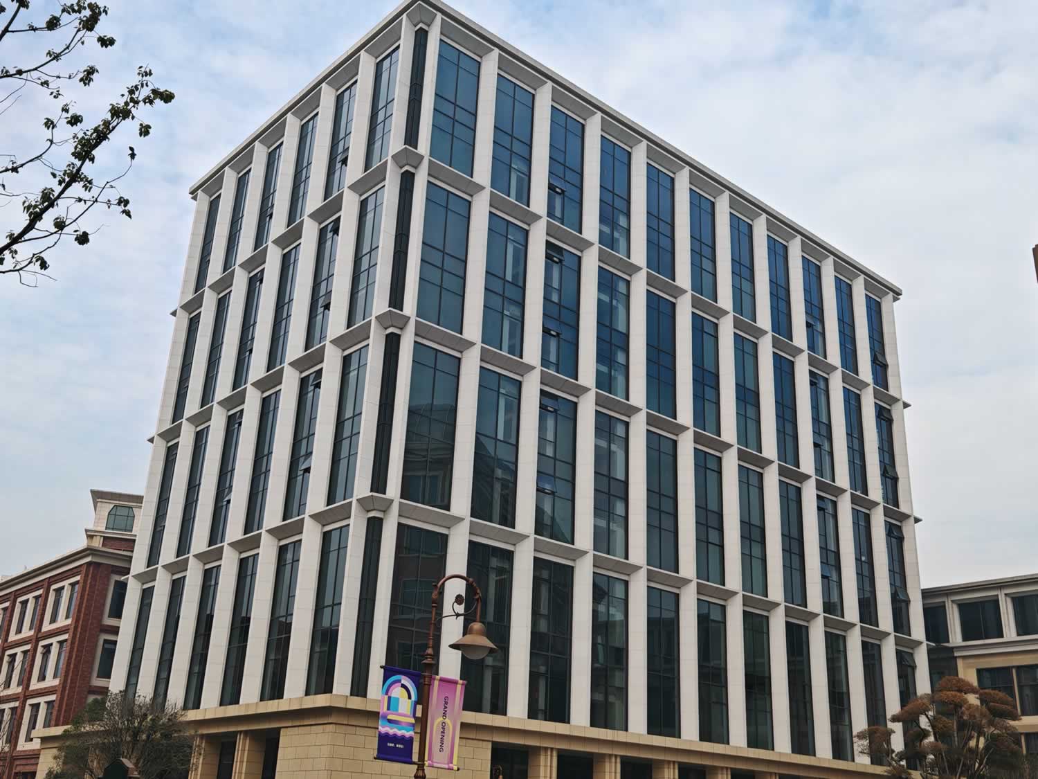 Huawei- Lianqiu Lake