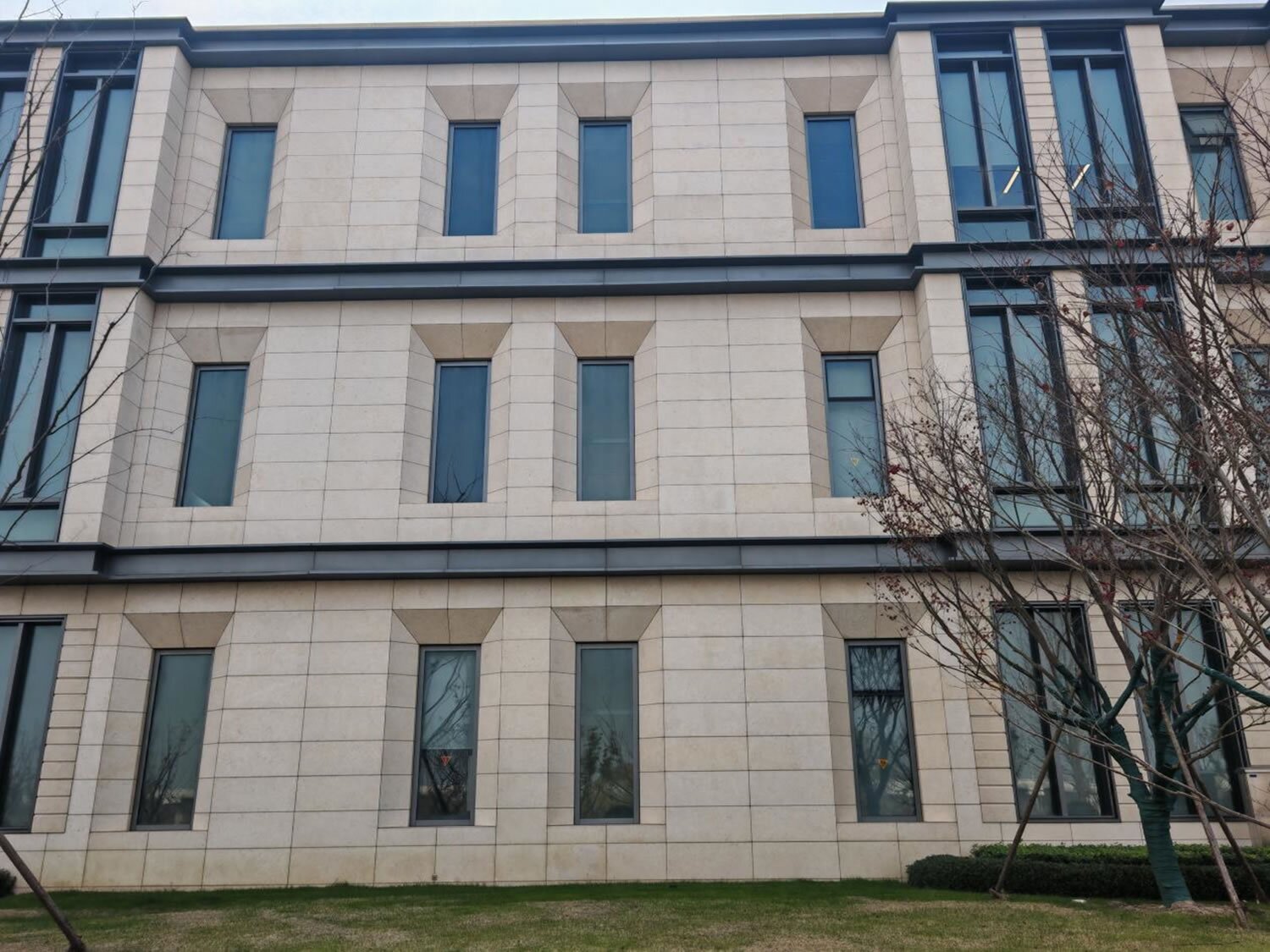 Huawei- Lianqiu Lake