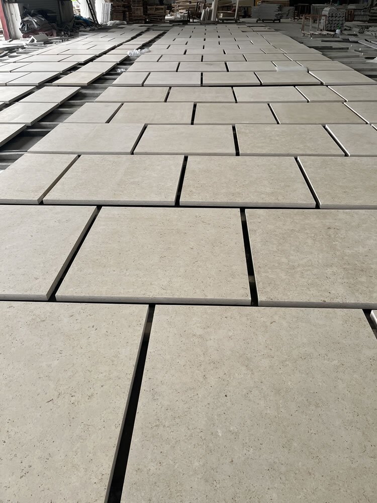 Huawei- Lianqiu Lake